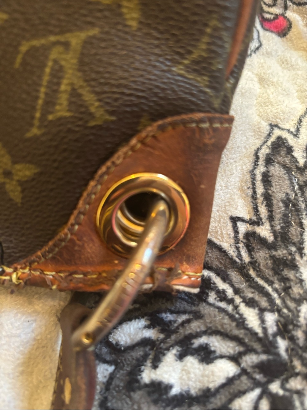 Louis Vuitton Brown Monogram Canvas Hobo Shoulder Bag with Gold Hardware - Picture 13 of 15
